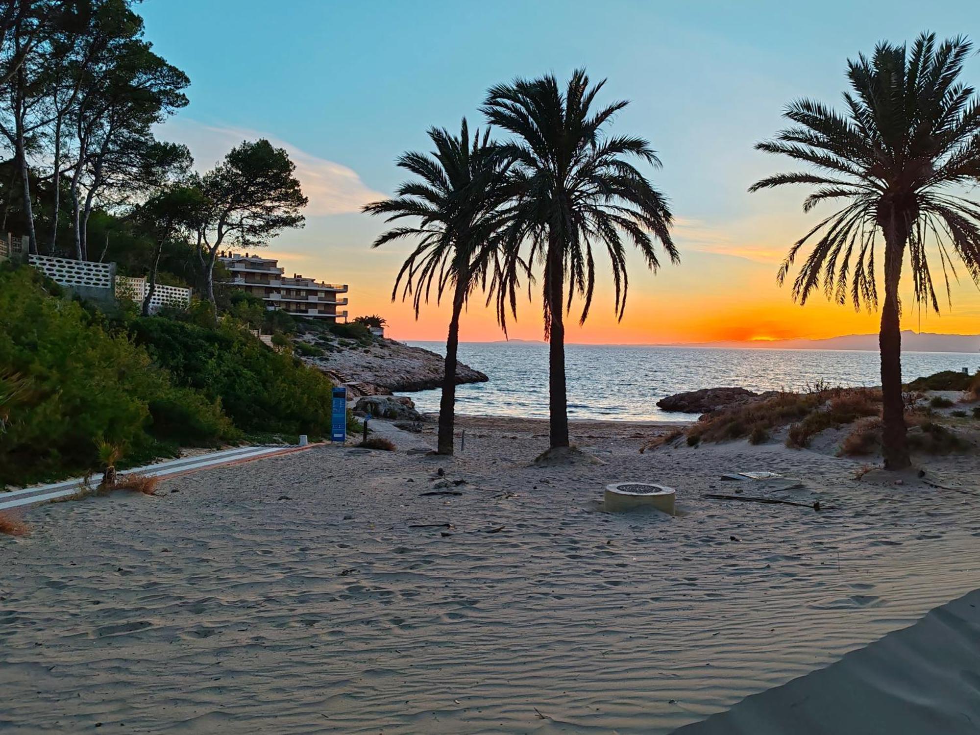 Vancouver En Salou Extérieur photo